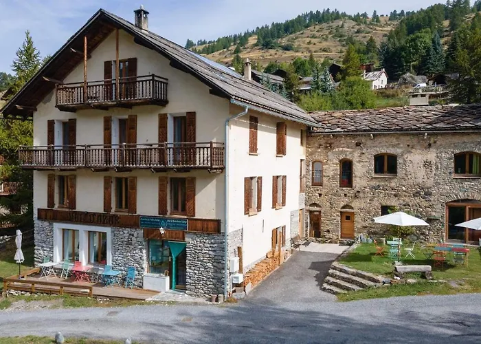 Auberge Les 1000 Cols, Anciennement Val D Azur