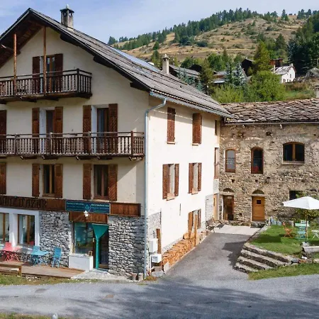 Auberge Les 1000 Cols, Anciennement Val D Azur Molines-en-Queyras Exterior photo